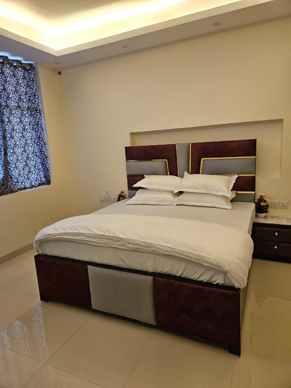 Ashirwaad 249 Bed & Breakfast Greater Noida Exterior photo